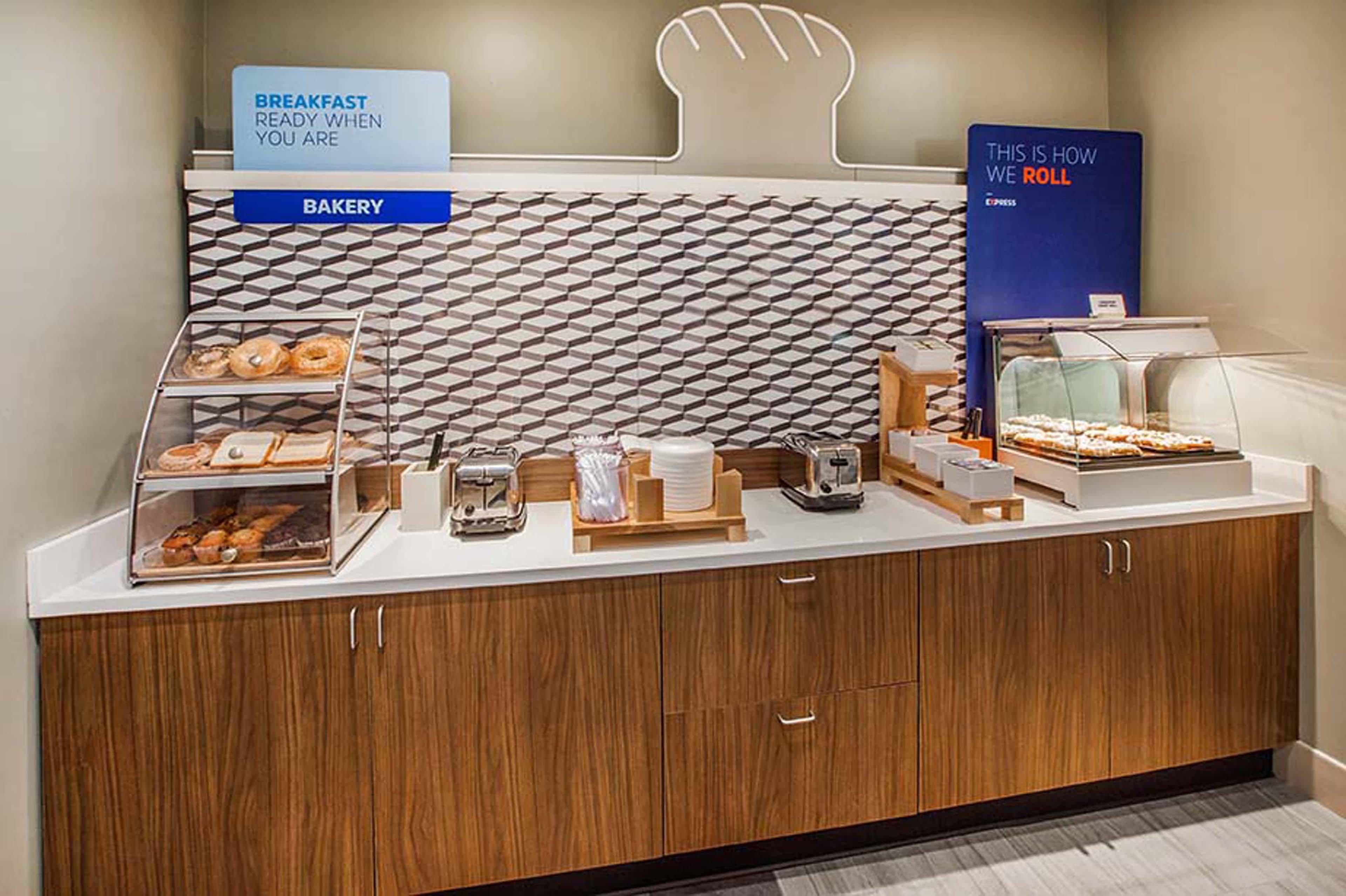 Holiday Inn Express & Suites Halifax - Bedford By Ihg Екстер'єр фото