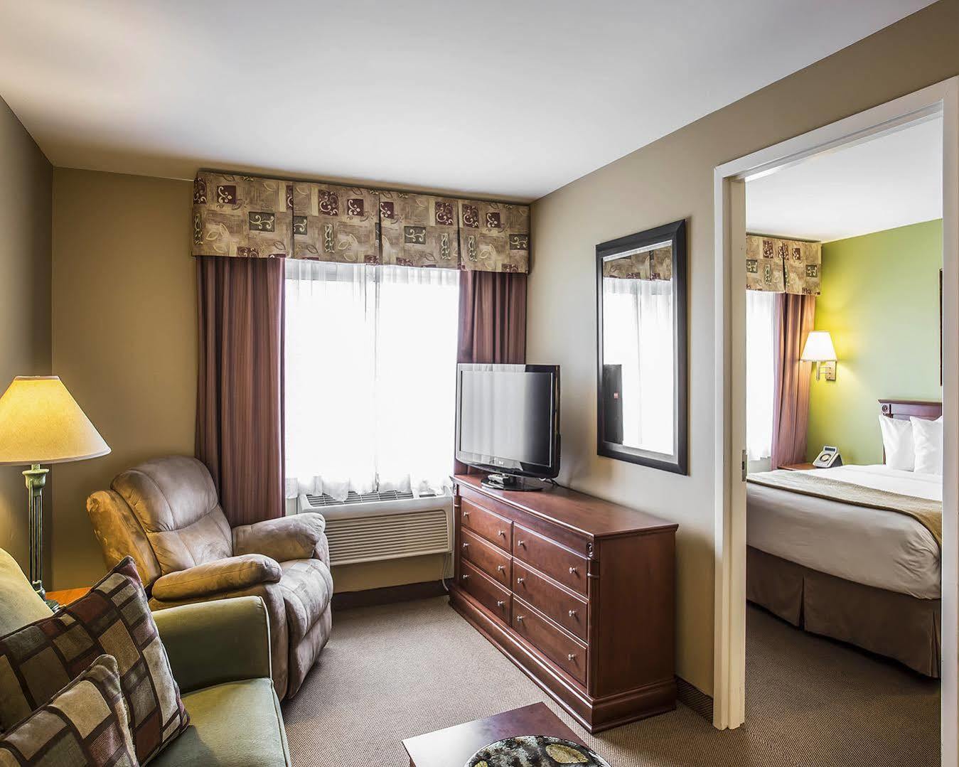 Holiday Inn Express & Suites Halifax - Bedford By Ihg Екстер'єр фото