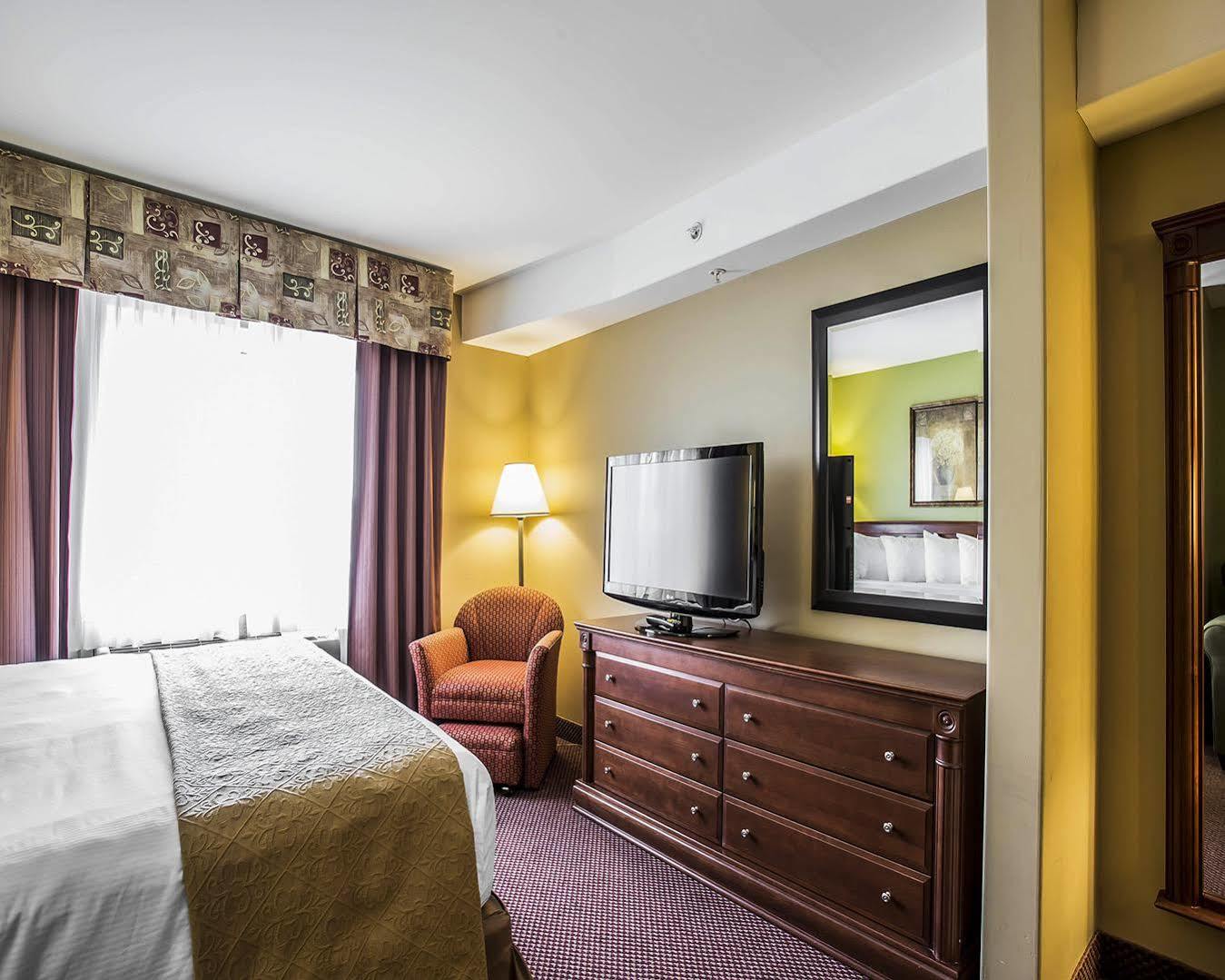 Holiday Inn Express & Suites Halifax - Bedford By Ihg Екстер'єр фото
