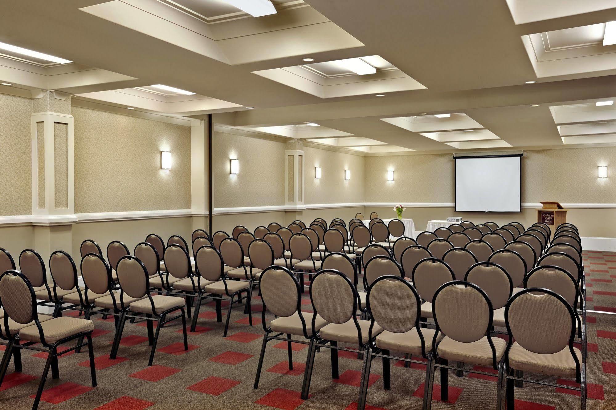 Holiday Inn Express & Suites Halifax - Bedford By Ihg Екстер'єр фото